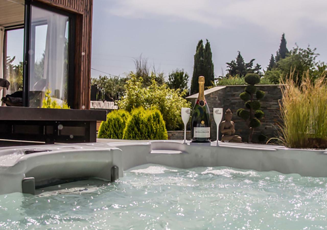 Mas Des Cigales Bed & Breakfast Orgon Exterior foto